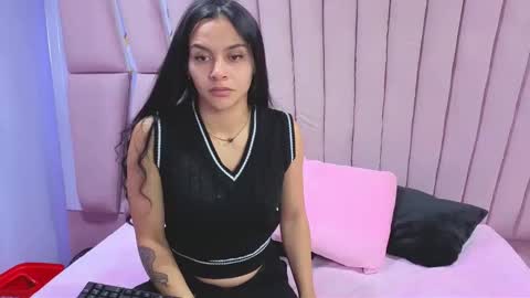 AbbyAndAntonela online show from 12-04-25, 11:08