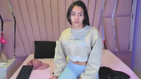 AbbyAndAntonela online show from 01-14-26, 12:55