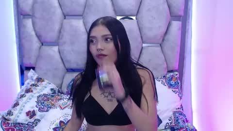 Snapshot of analymilles chatting on 11-21-25, 03:16 analymilles online show from 11-21-25, 03:16