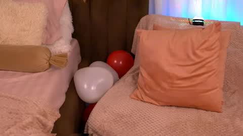 Anna online show from 02-14-25, 07:49