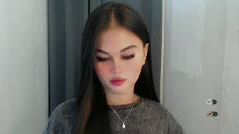 Snapshot of anaruru_ chatting on 06-27-26, 12:44 ANA online show from 06-27-26, 12:44
