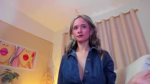 Snapshot of anaskinny chatting on 09-17-25, 07:37 Ana online show from 09-17-25, 07:37