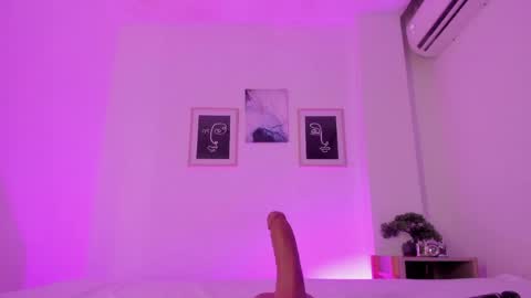 Snapshot of anastasia_lauren chatting on 05-22-26, 08:14 Ana online show from 05-22-26, 08:14