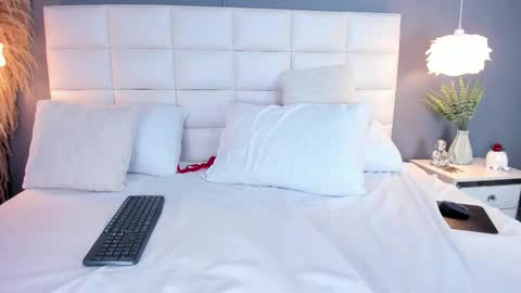 A N A S T A S I A online show from 10-25-25, 05:51