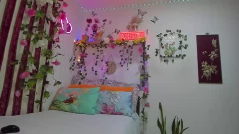 Independent online show from 11-24-25, 03:34