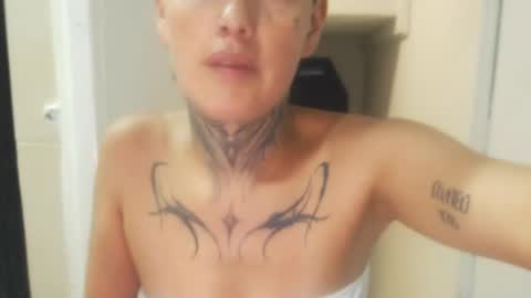 Snapshot of anasweet_69 chatting on 03-31-26, 10:10 ANA online show from 03-31-26, 10:10