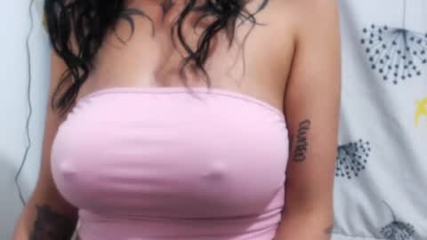 Snapshot of anasweet_69 chatting on 04-29-26, 11:33 ANA online show from 04-29-26, 11:33