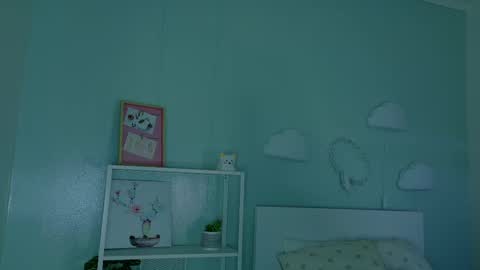 Kendra  online show from 10-27-25, 10:19