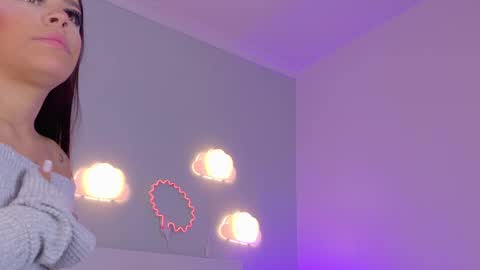 Kendra  online show from 10-31-25, 11:22