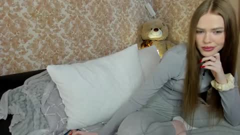 anayalowe online show from 05-05-26, 10:34