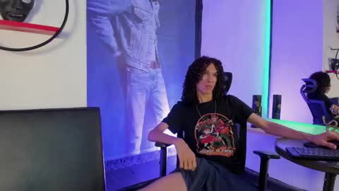 anddy_hugecock online show from 05-20-26, 05:52