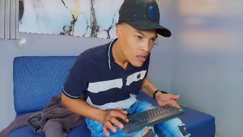 Snapshot of ander_ficher chatting on 06-23-26, 03:32 ANDER online show from 06-23-26, 03:32