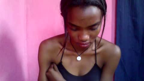 Snapshot of andohh237973 chatting on 10-17-25, 05:32 andohh237973 online show from 10-17-25, 05:32