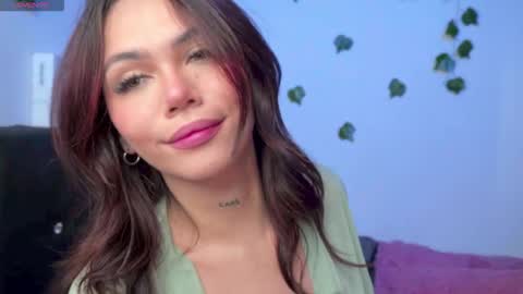 Andra de la Rosse online show from 02-12-26, 09:43