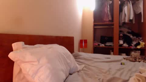 Snapshot of andrasweetie chatting on 12-01-24, 09:59 Andra online show from 12-01-24, 09:59