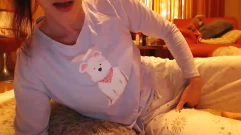 Snapshot of andrasweetie chatting on 05-26-26, 09:16 Andra online show from 05-26-26, 09:16