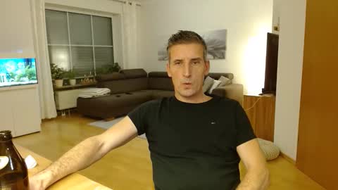 Name online show from 11-30-25, 03:38