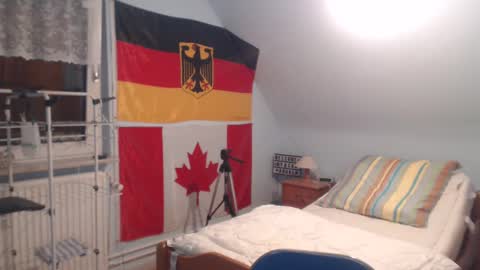 Snapshot of andre124231 chatting on 12-02-24, 09:17 Andre online show from 12-02-24, 09:17