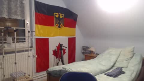 Snapshot of andre124231 chatting on 12-12-24, 05:15 Andre online show from 12-12-24, 05:15