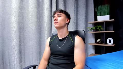 Snapshot of andre_parker chatting on 01-31-25, 04:03 Andre Parker online show from 01-31-25, 04:03