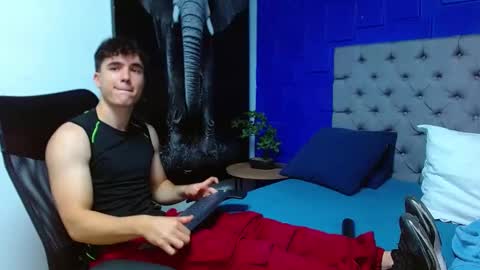 Snapshot of andre_parker chatting on 02-07-25, 12:20 Andre Parker online show from 02-07-25, 12:20