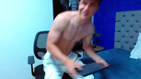 Snapshot of andre_parker chatting on 02-15-25, 02:26 Andre Parker online show from 02-15-25, 02:26