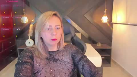 Snapshot of andre_soto_ chatting on 06-16-26, 12:02 A N D R E online show from 06-16-26, 12:02