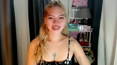 andrea06121998 online show from 06-22-26, 06:05