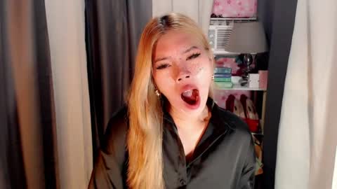 andrea06121998 online show from 07-08-26, 05:28