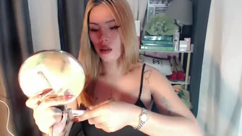 andrea06121998 online show from 07-28-26, 07:37