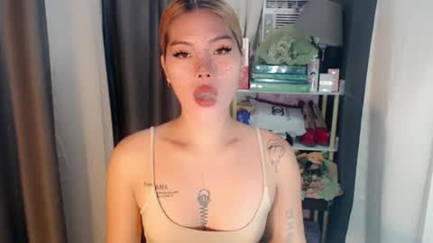 andrea06121998 online show from 07-29-26, 06:44