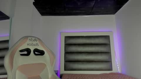 andrea_brunette_ online show from 09-18-25, 08:27