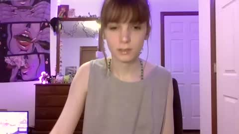 Snapshot of andrea_davenport chatting on 01-25-25, 05:30 andrea online show from 01-25-25, 05:30