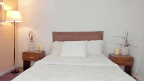 Snapshot of andrea_martini_ chatting on 07-10-26, 03:14 andrea online show from 07-10-26, 03:14