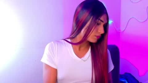 andrea_r_ online show from 07-31-26, 05:29
