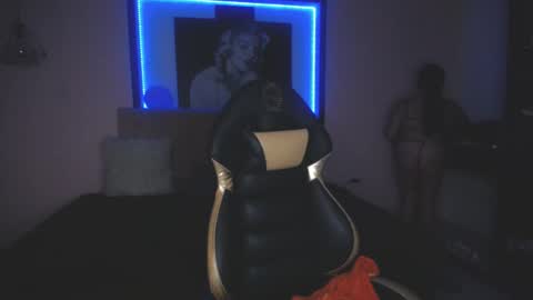 Andrea Ramos online show from 10-18-25, 08:42