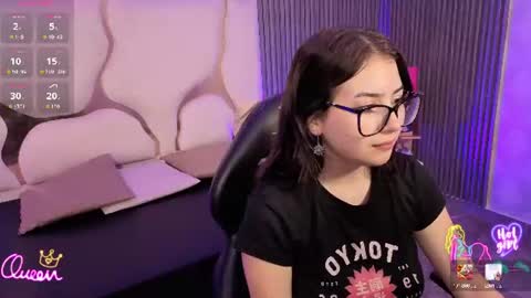 Snapshot of andrea_tay1 chatting on 06-19-26, 07:06 andrea_tay1 online show from 06-19-26, 07:06