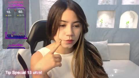 Snapshot of andrea_tx chatting on 06-02-26, 12:40 andrea_tx online show from 06-02-26, 12:40