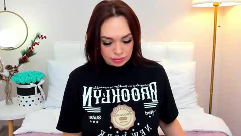 Andrea online show from 12-18-25, 01:39