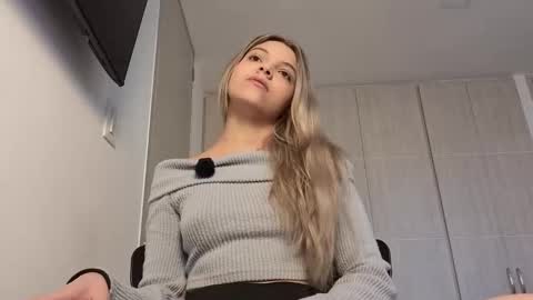 Snapshot of andreau_19 chatting on 02-27-26, 02:06 andreau 19 online show from 02-27-26, 02:06