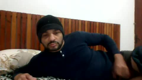 Snapshot of andreloko123 chatting on 06-24-26, 01:04 andreloko123 online show from 06-24-26, 01:04