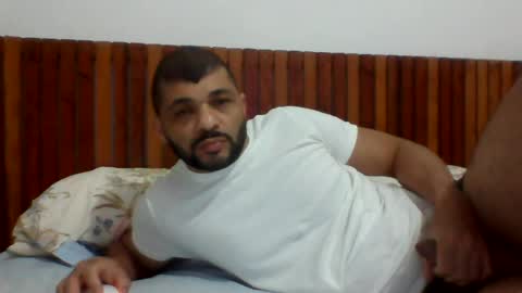 Snapshot of andreloko123 chatting on 07-01-26, 01:40 andreloko123 online show from 07-01-26, 01:40