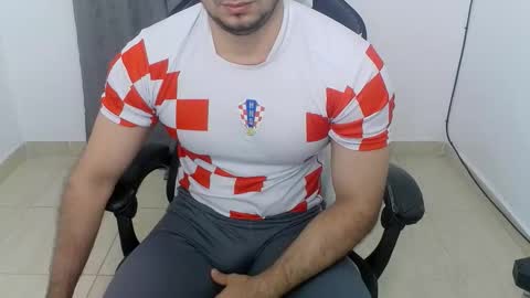 andres180950734 online show from 10-02-25, 10:11