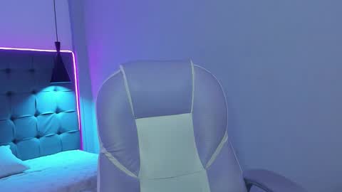 IM ANDRES online show from 12-18-25, 03:01