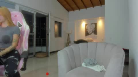 Andrs botero online show from 01-14-25, 01:58