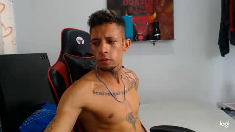 Snapshot of andres_white chatting on 11-04-25, 05:56 Andres white online show from 11-04-25, 05:56