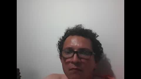 Snapshot of andresfloga chatting on 10-20-25, 03:18 andresfloga online show from 10-20-25, 03:18