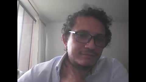 Snapshot of andresfloga chatting on 04-27-26, 03:32 andresfloga online show from 04-27-26, 03:32