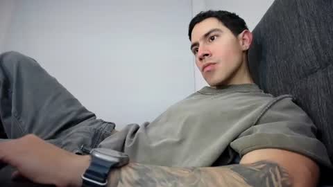 Snapshot of andresjuan92 chatting on 06-21-26, 05:54 onlyfanscallmegotter online show from 06-21-26, 05:54