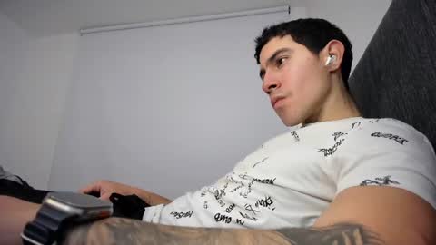 Snapshot of andresjuan92 chatting on 07-06-26, 04:20 onlyfanscallmegotter online show from 07-06-26, 04:20